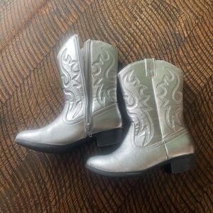 EUC — Sonoma Cowboy Boots — Girls size 3 — silver